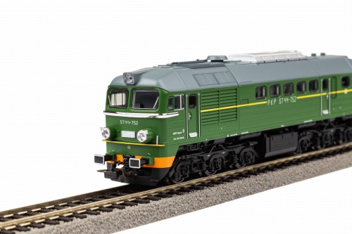 8147