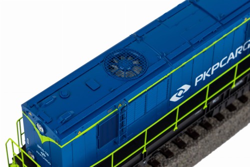 8152