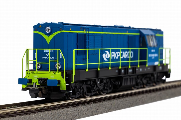 8153