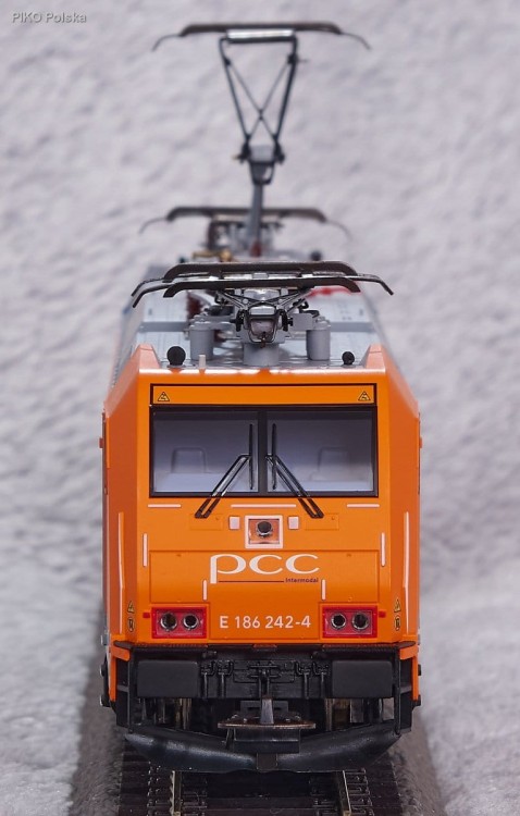 442