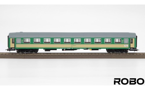 8968