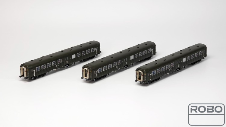 302020-zestaw-3-wagonow-2-klasy-stacja-jarocin-ryflak.jpg