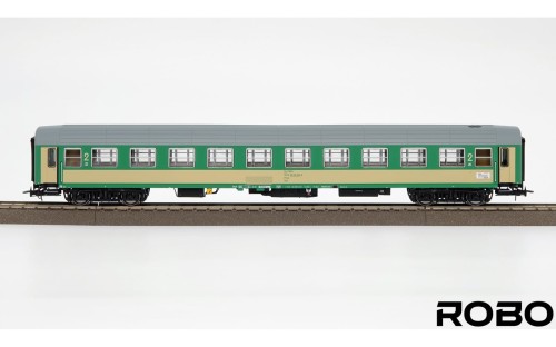 8980