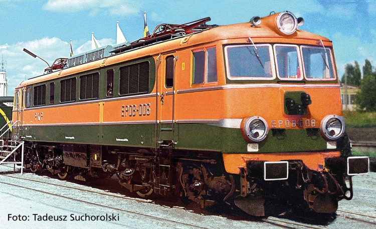 8657-scaled