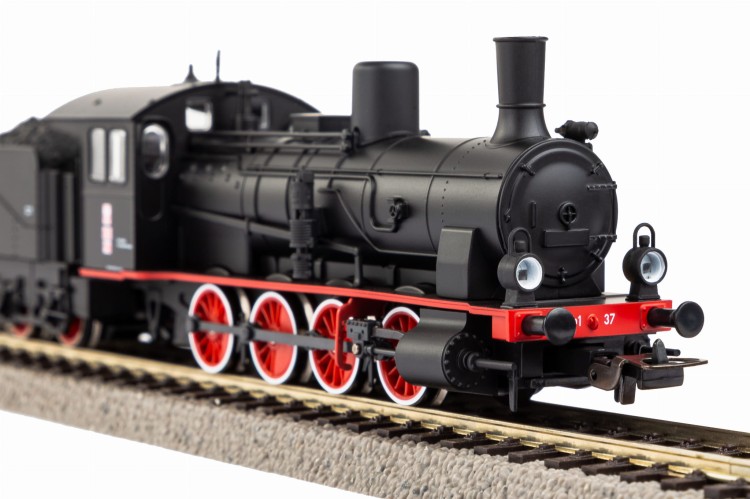 8133